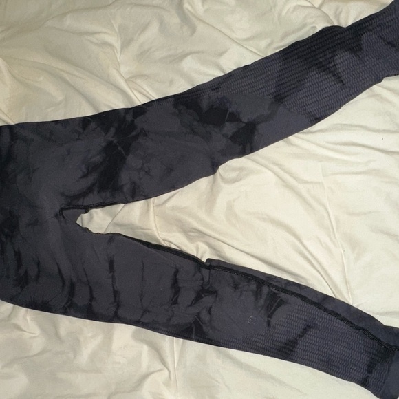 Lululemon Flow and Go Tight Leggings - Picture 6 of 8